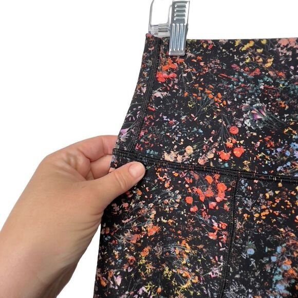 Lululemon Wunder Under Crop II (Special Edition) *Scallop 24" size 8 - Picture 15 of 16